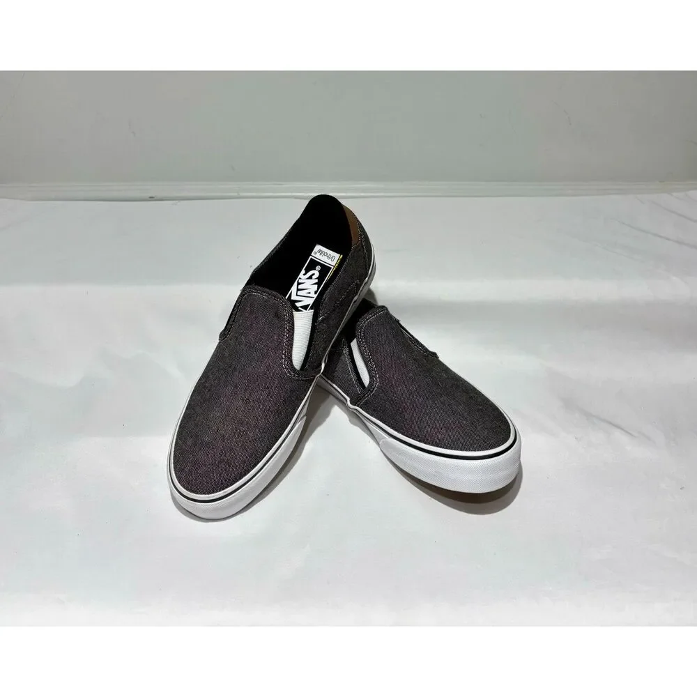 NEW Men's Vans Deluxe Comfort Slip-On Sneakers  Size 8